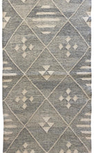 Load image into Gallery viewer, Blue Diamond runner - 80x270cm