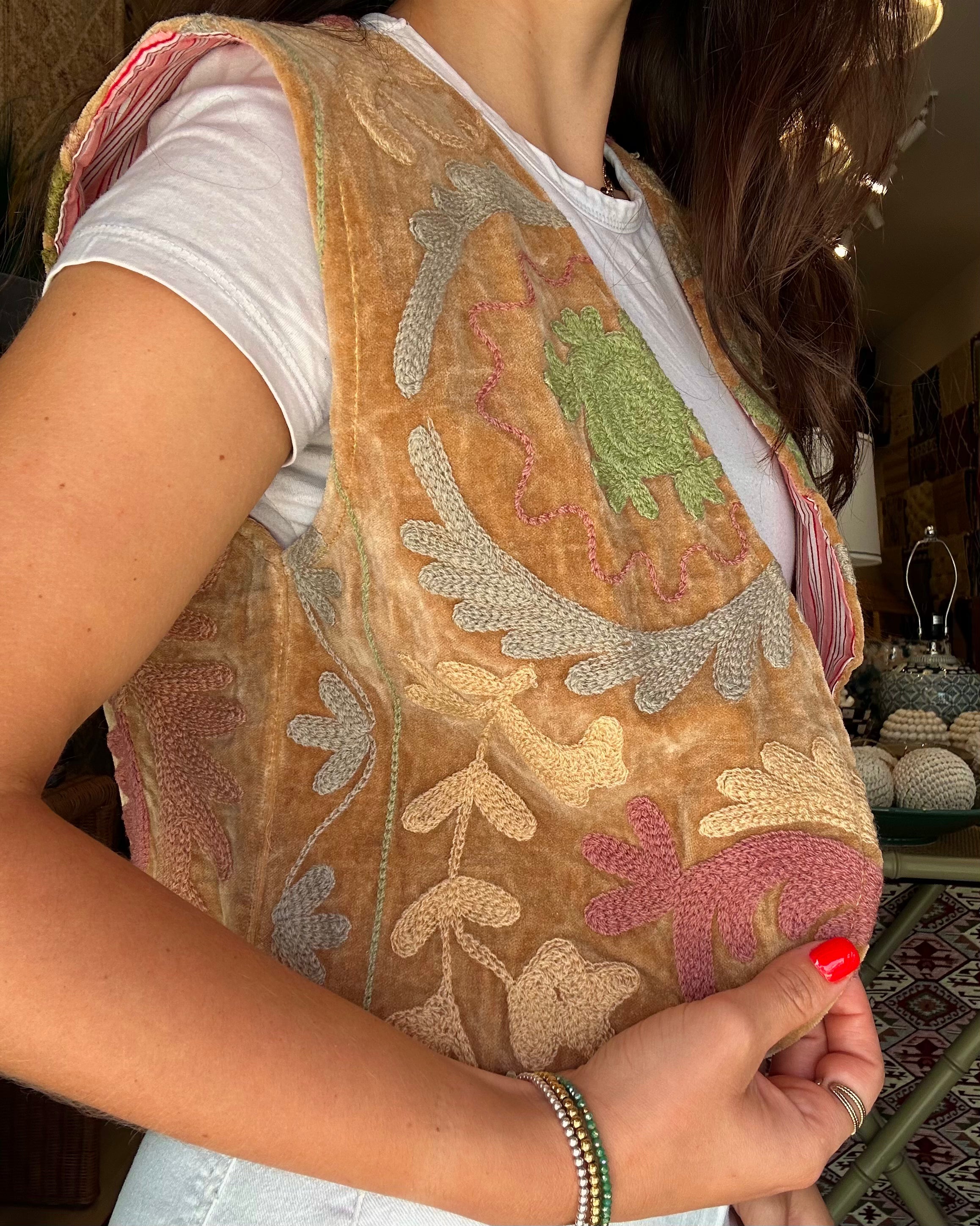 Heritage Velvet Vest - Mustard
