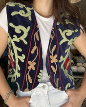 Load image into Gallery viewer, Heritage Velvet Vest - Midnight
