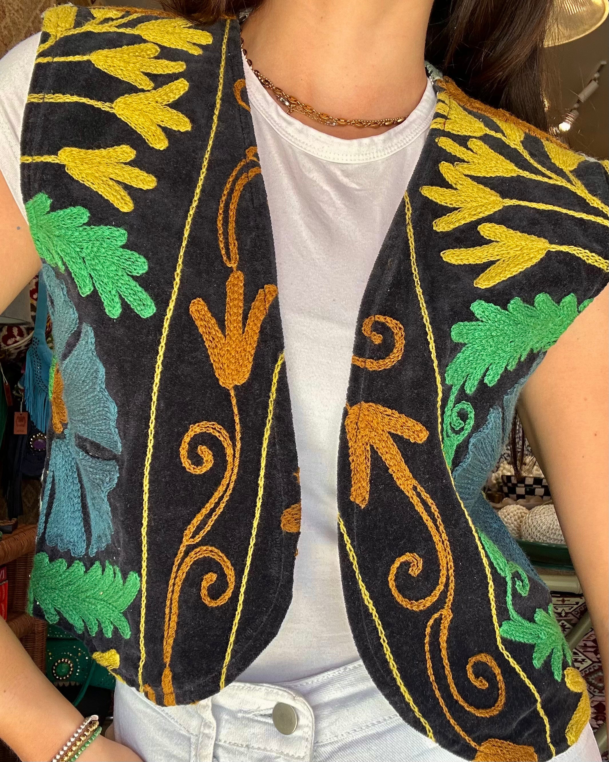 Heritage Velvet Vest - Onyx Forest