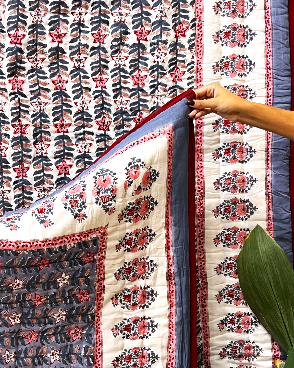Violet & Fuchsia Petal Meadow Quilt - Single