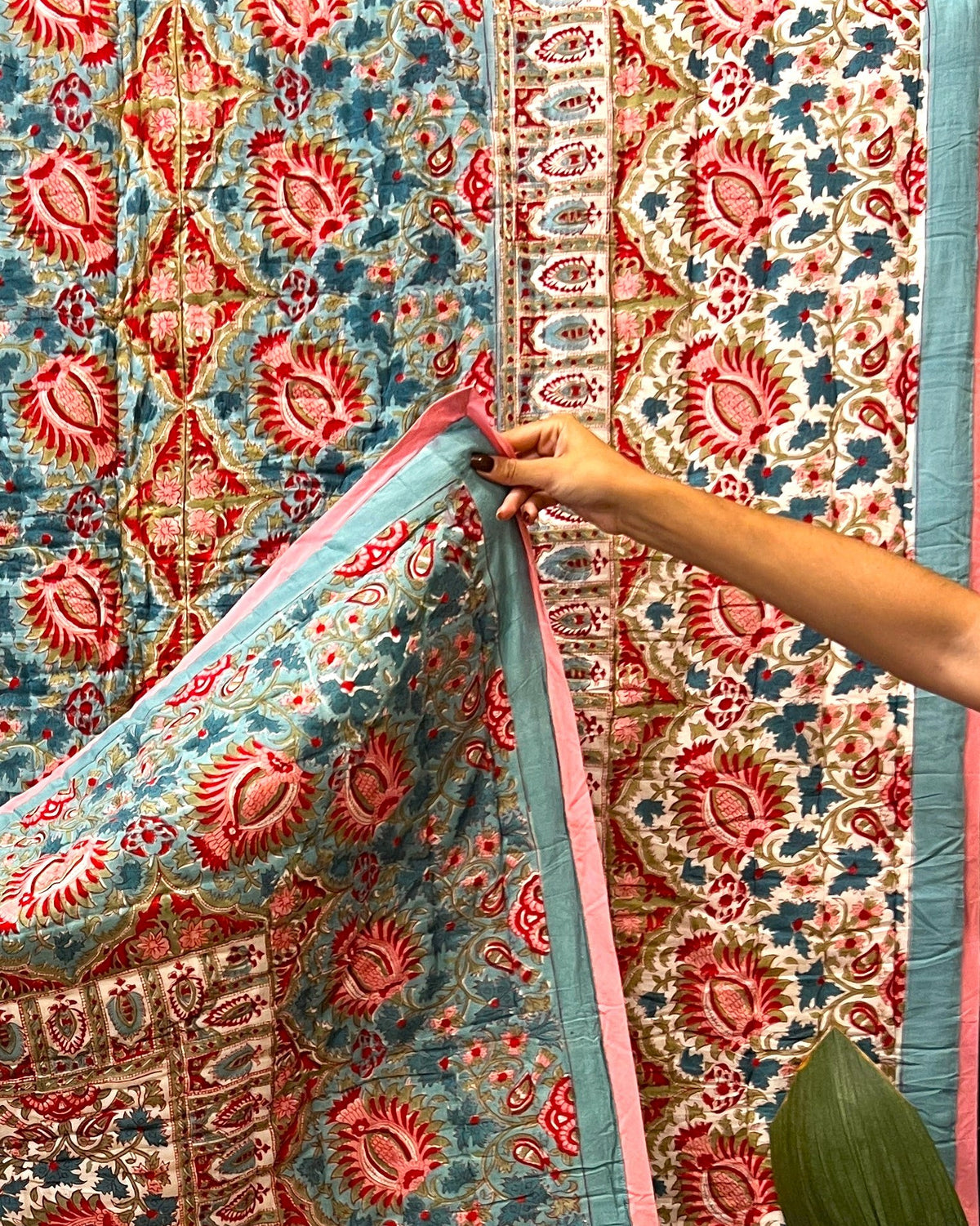 Teal & Rose Garden Quilt - Single