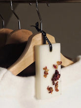 Load image into Gallery viewer, Scented Closet Wax Bar - Rose, Geranium and Vetiver