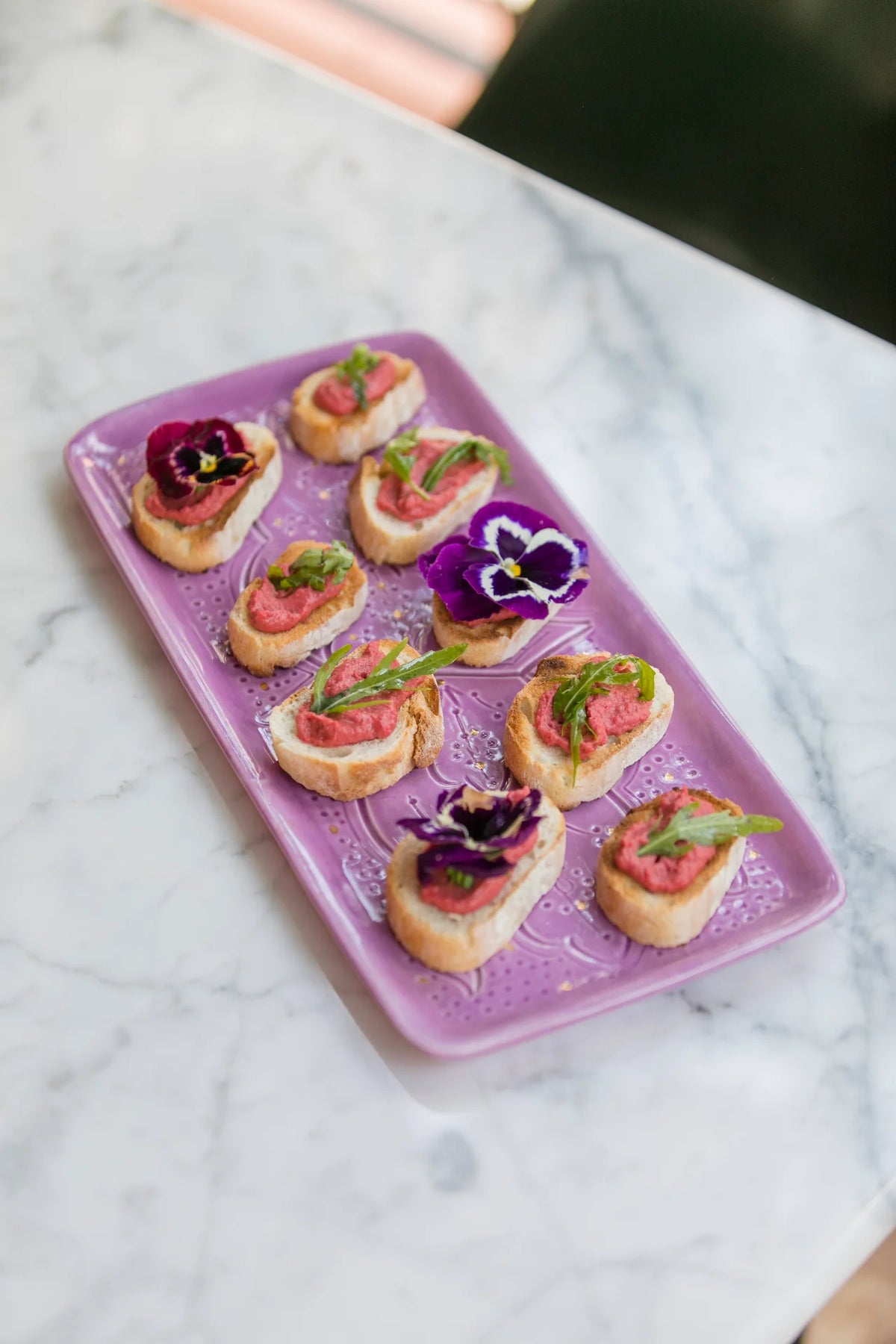 Empreinte Violet Long Cake Dish