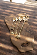 Load image into Gallery viewer, Long Palm Long Spoon

