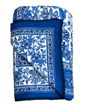 Load image into Gallery viewer, Wild Bloom Blue Quilt - Single
