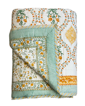 Load image into Gallery viewer, Marigold Quilt - Single
