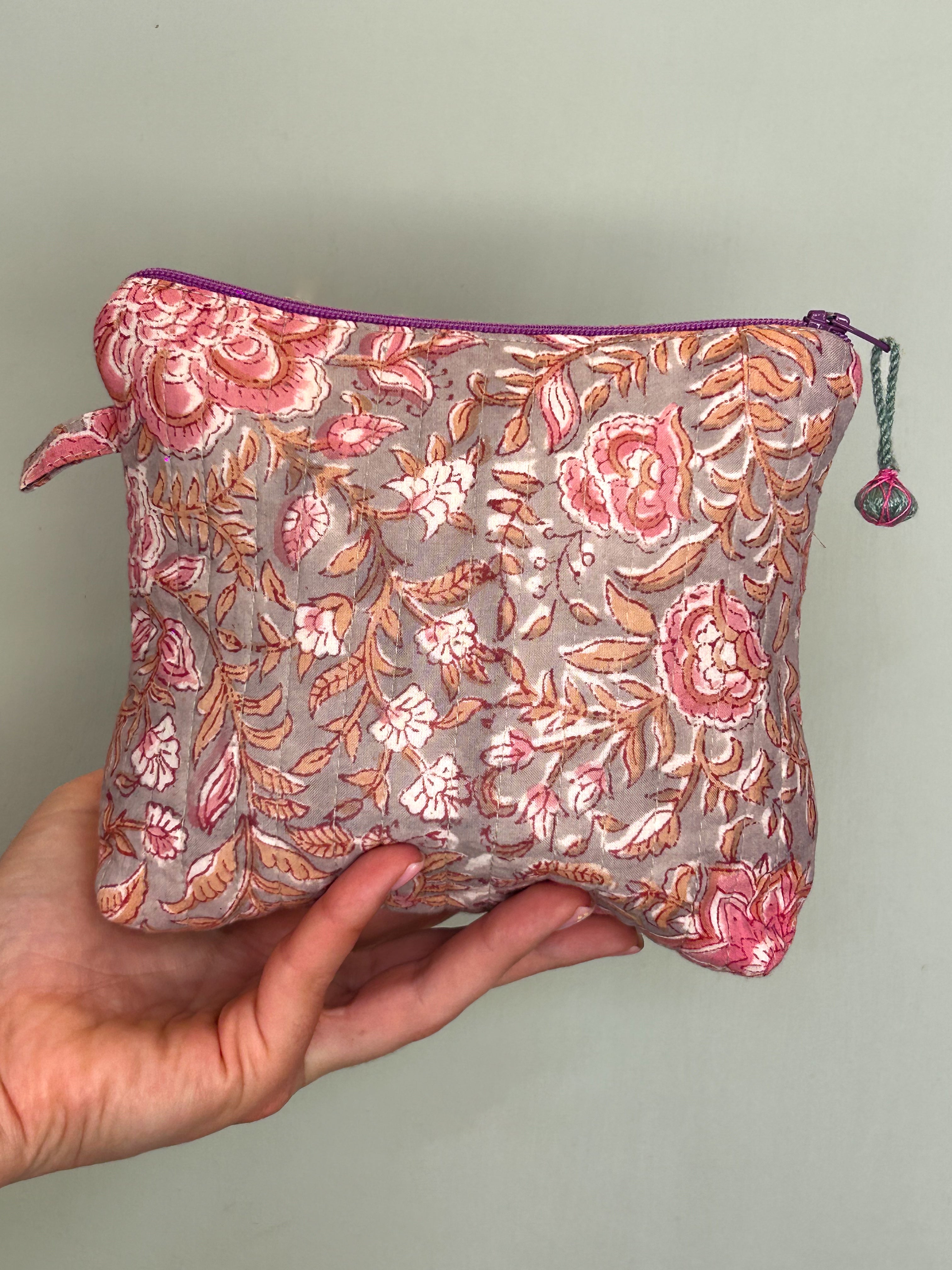 Blockprint Makeup Bag (S) - Pink & Grey Floral