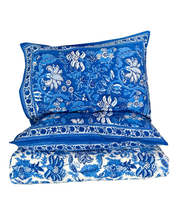 Load image into Gallery viewer, Wild Bloom Blue Quilt - Single
