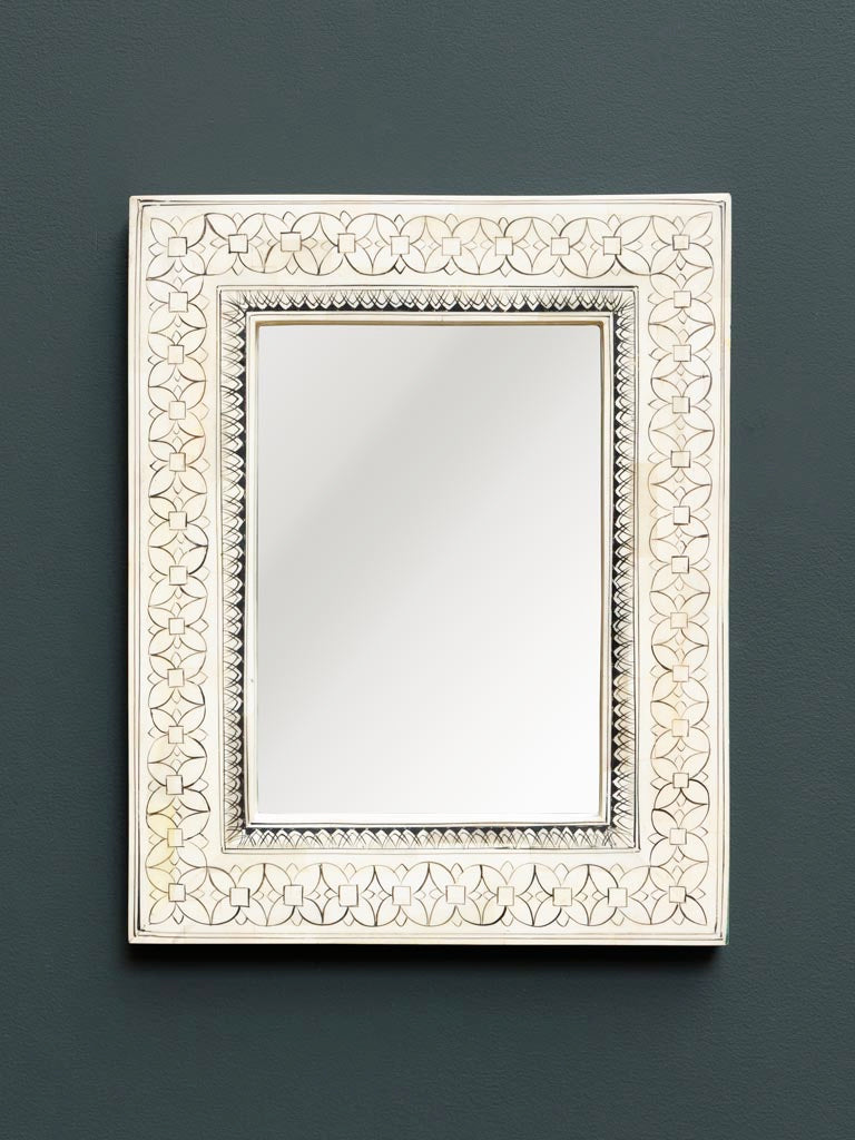 Castillo Mirror
