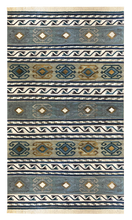 Load image into Gallery viewer, Amer Rug
