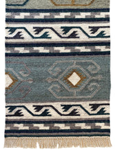 Load image into Gallery viewer, Amer Rug
