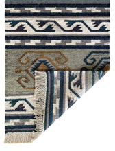 Load image into Gallery viewer, Amer Rug
