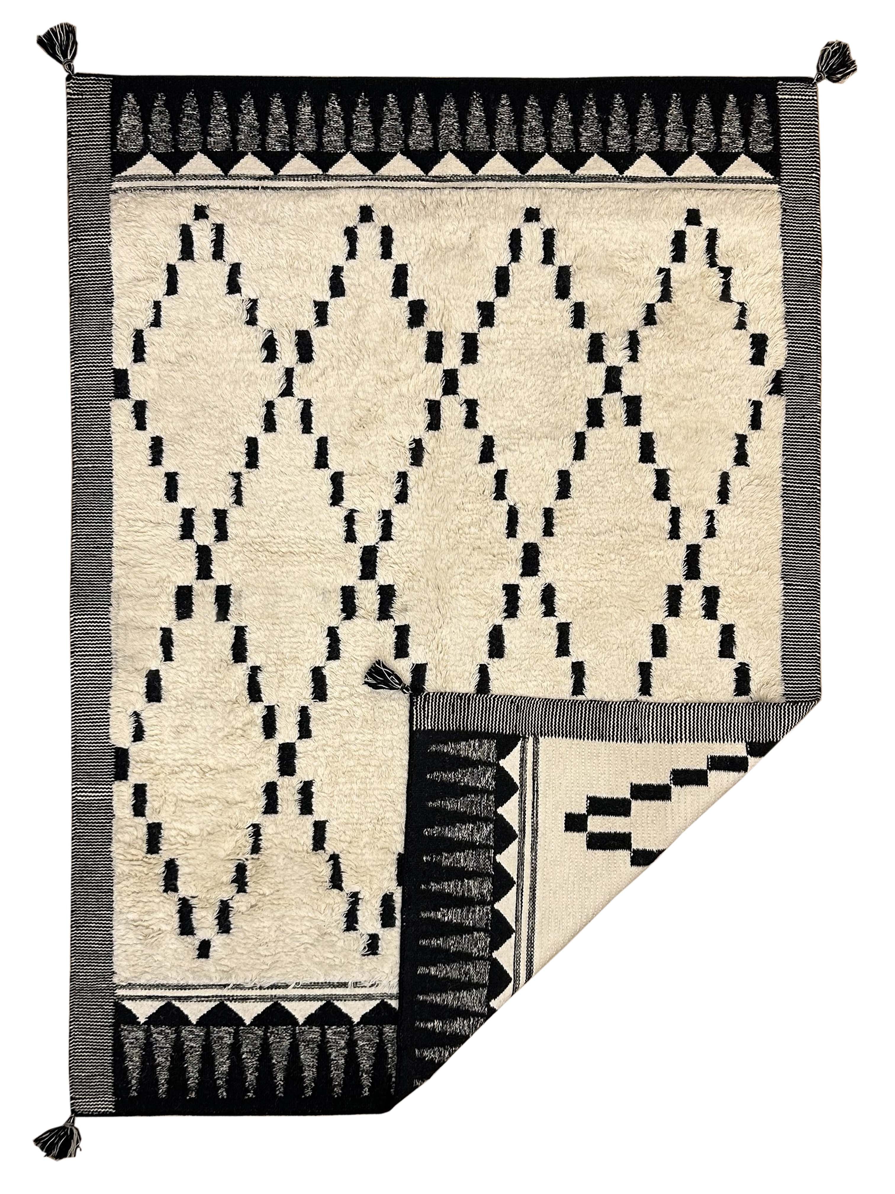 Atlas Rug - 160x220cm