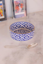 Load image into Gallery viewer, Fassia Blue Straight Sided Salad Bowl
