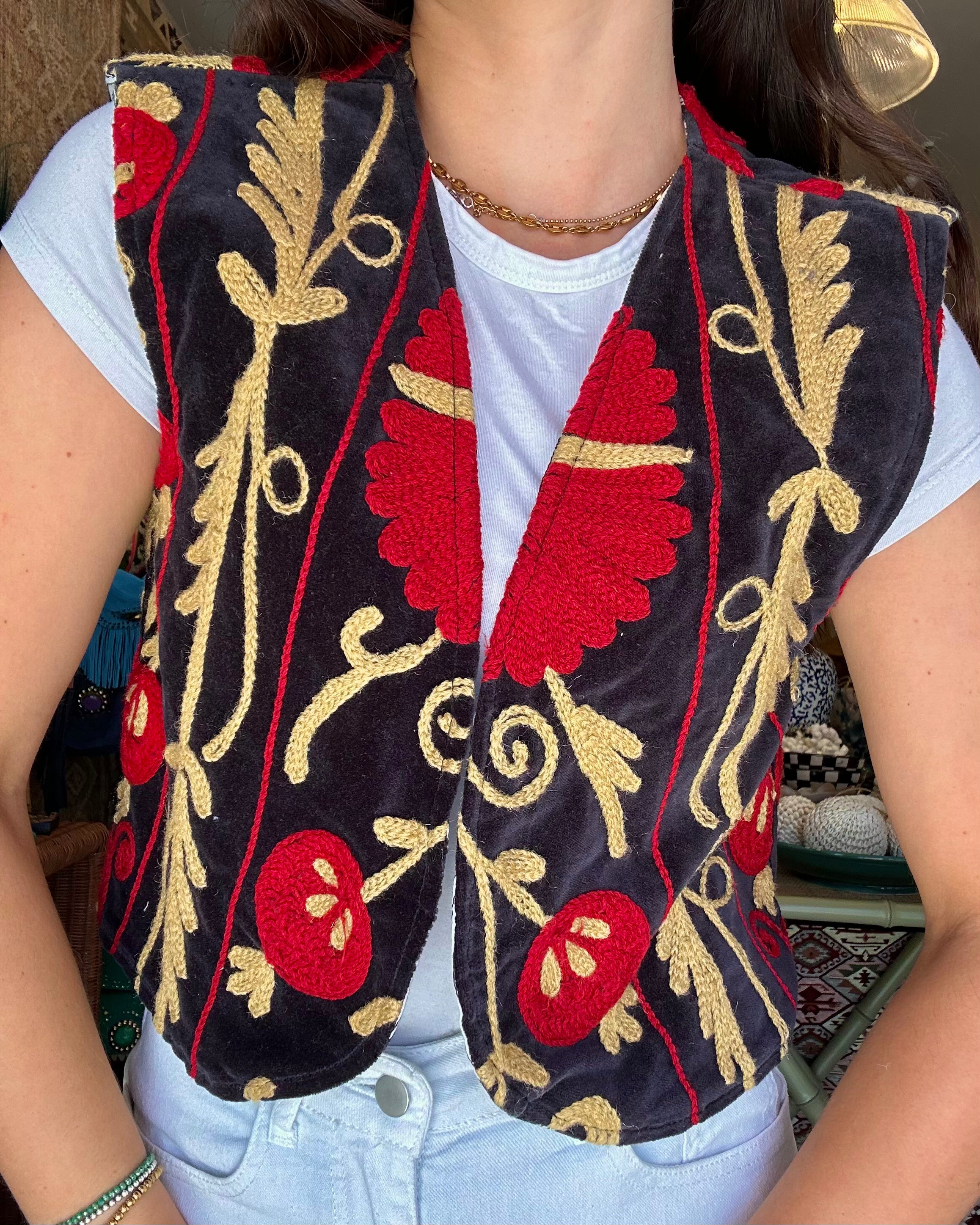 Heritage Velvet Vest - Onyx Crimson