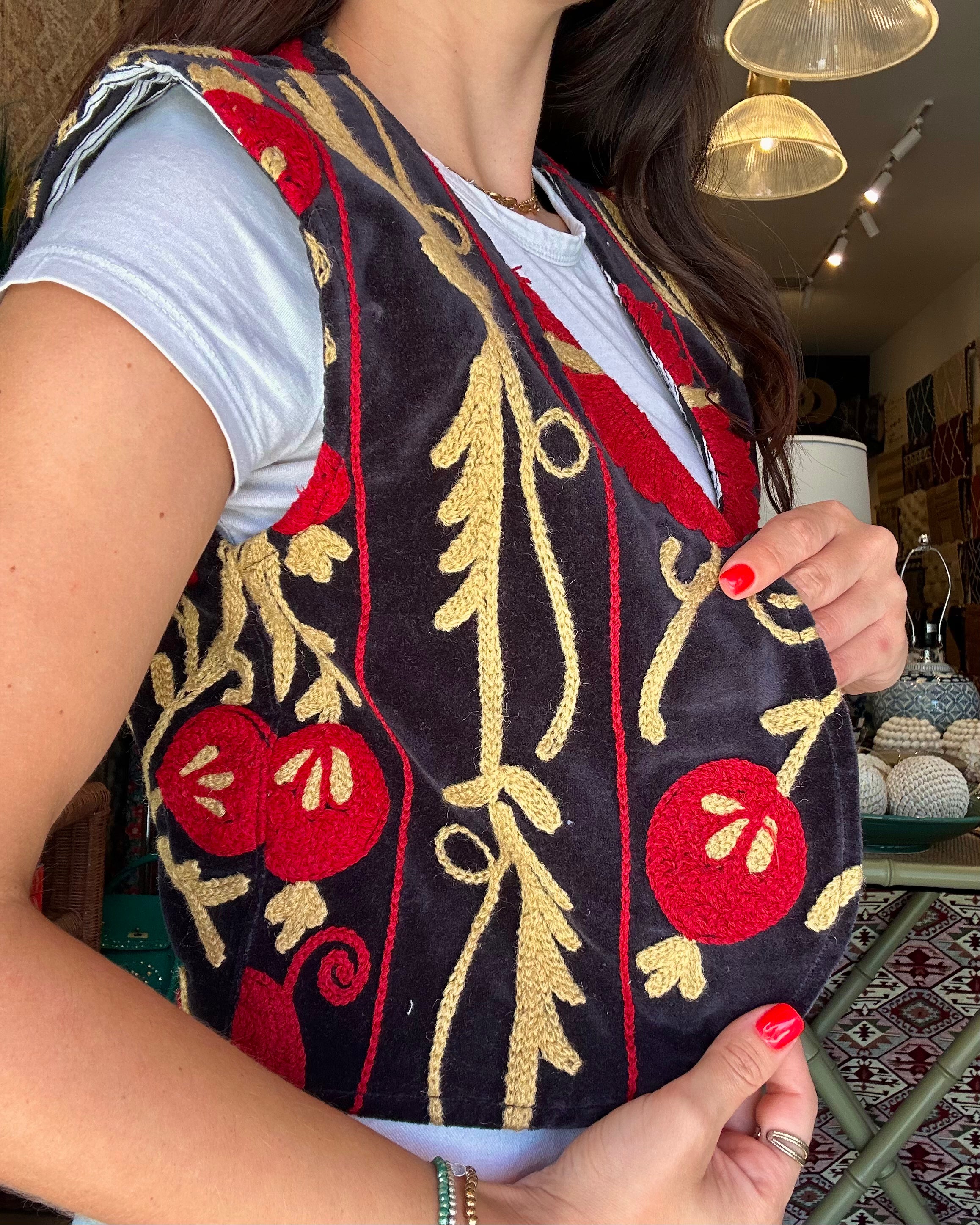 Heritage Velvet Vest - Onyx Crimson