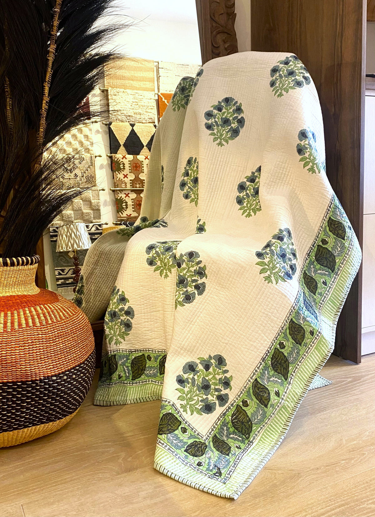 Green Vale Cotton Quilt - Queen