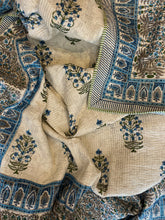 Load image into Gallery viewer, Turquoise Forest Cotton Quilt - Queen
