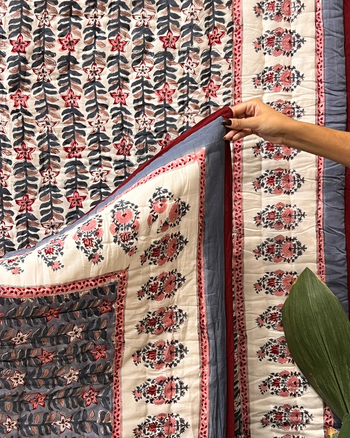 Violet & Fuchsia Petal Meadow Quilt - Single