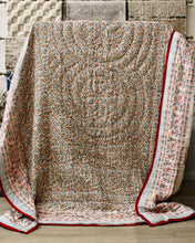 Load image into Gallery viewer, Cottage Vine Amber Quilt - King
