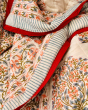 Load image into Gallery viewer, Cottage Vine Amber Quilt - King
