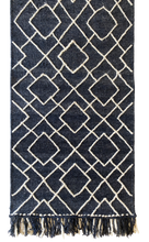 Load image into Gallery viewer, Ashley Rug
