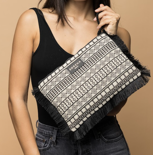 Juicy Clutch a Tinos