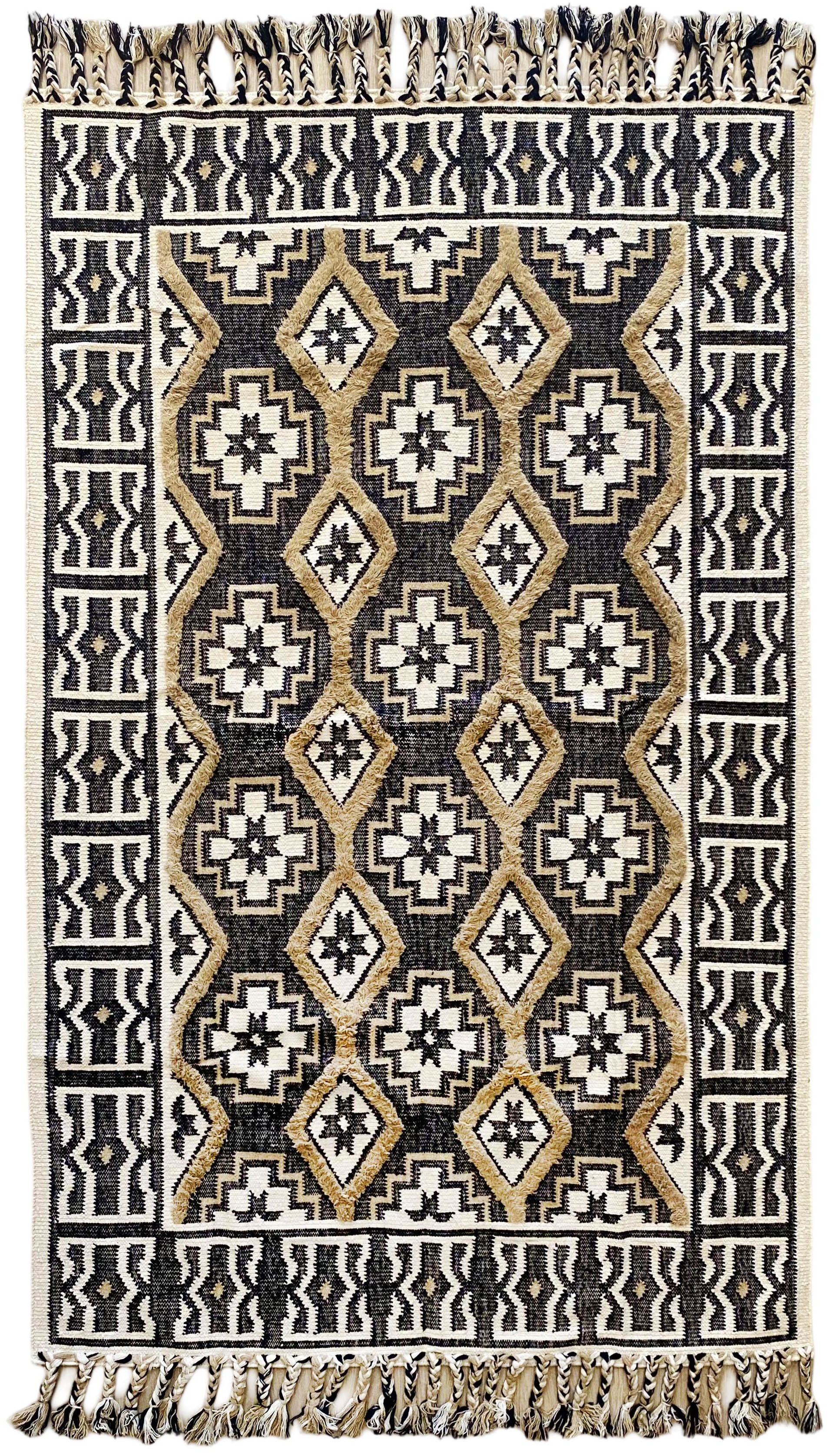 Raaz Rug - 180x270cm