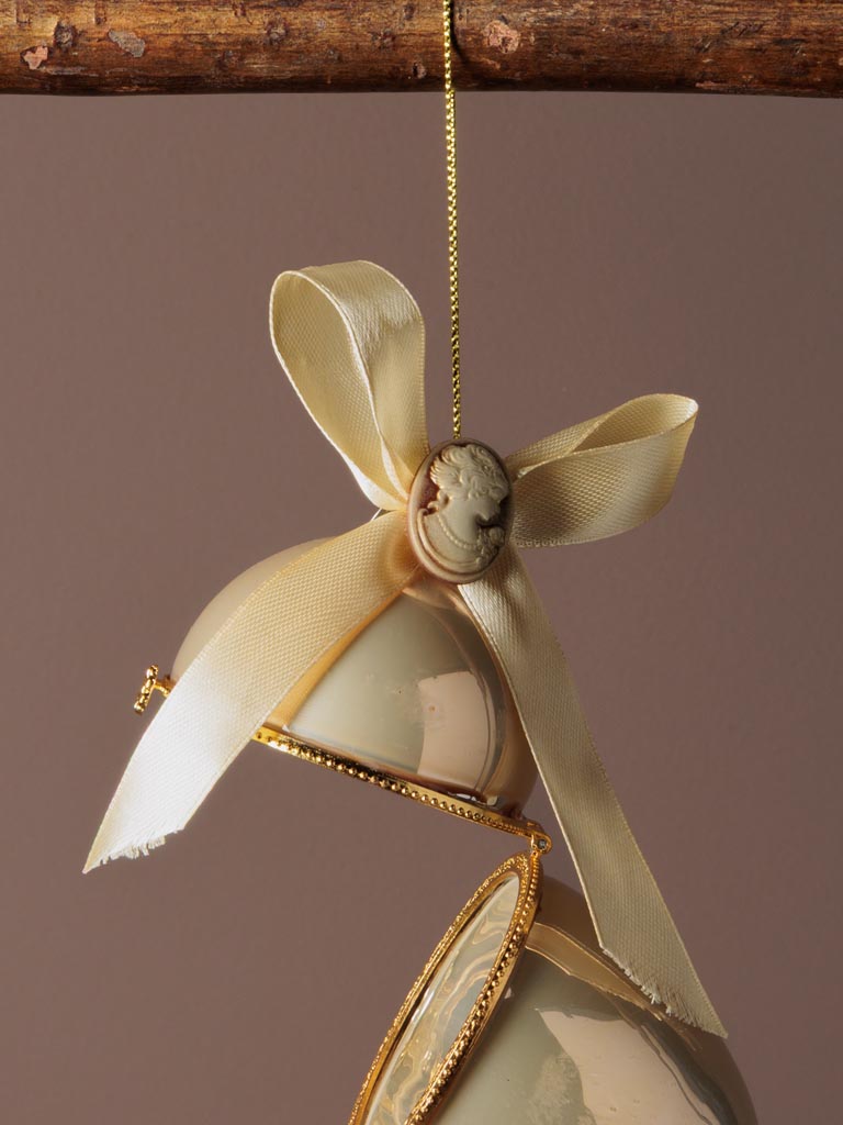 Christie Bauble