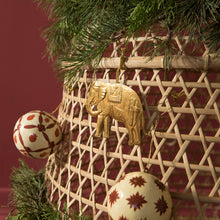 Load image into Gallery viewer, Metal Elephant Ornament
