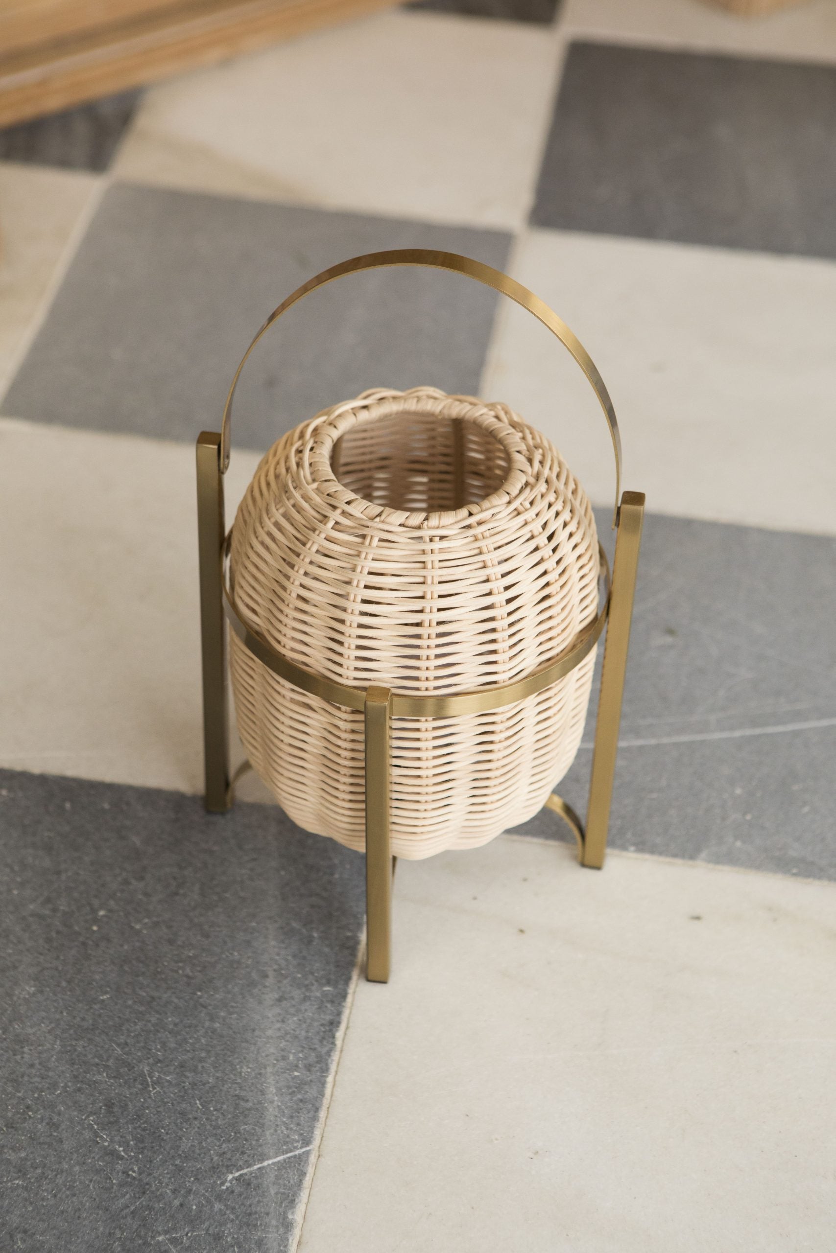 Aura Rattan Cordless Table Lamp